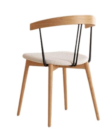 Silla con asiento tapizado en madera y metal